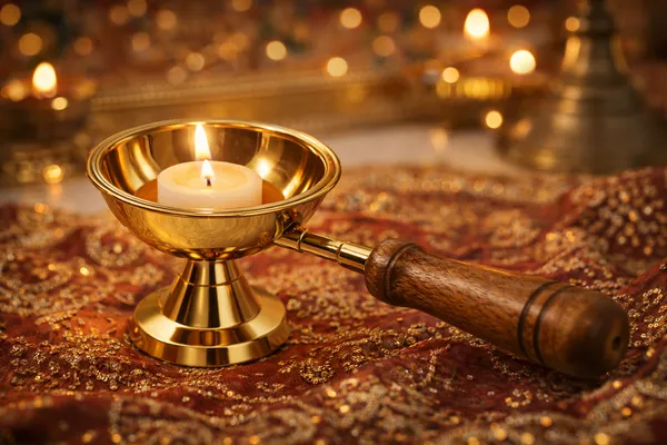 Golden_Brass_Pooja_Aarti_Diya,_Camphor_Burner,_Jhuna_Dani_Dhoobakkal_Arthi_Holder