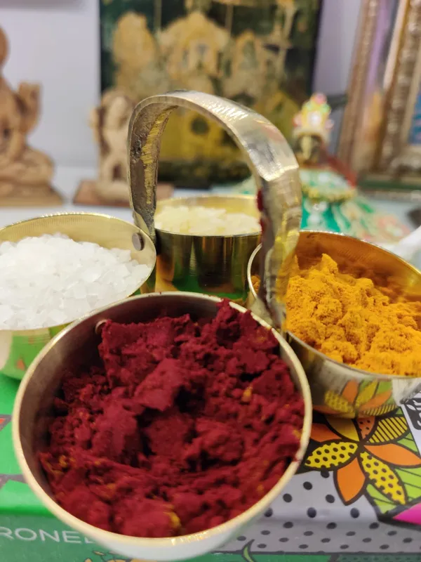 Golden_Pure_Brass_Small_Pooja_Roli,_Chawal,_Haldi,_Kumkum_Katori/Chawmukh,_Chopda,Chopala,_Chokda_With_Handle_For_Home_Mandir