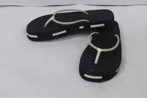 Black_Rubber_Flip_Flop_For_Women