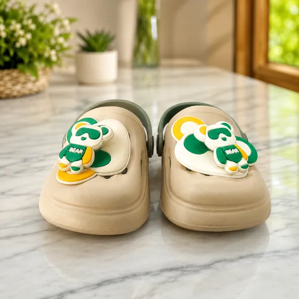 Kids_Lightweight_EVA_Clogs_|_Cute_Frog_Cartoon_Charm_Slip-On_Garden_Clogs_with_Adjustable_Back_Strap_for_Boys_&_Girls