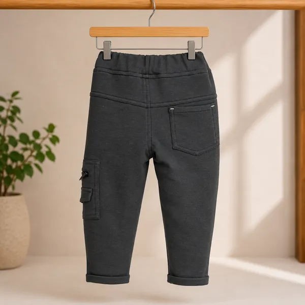 FIRST_DAY_CLASSIC_CHECK_LINE_T-SHIRT_WITH_DARK_GREEN_PANTS