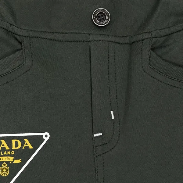 FIRST_DAY_CLASSIC_CHECK_LINE_T-SHIRT_WITH_DARK_GREEN_PANTS