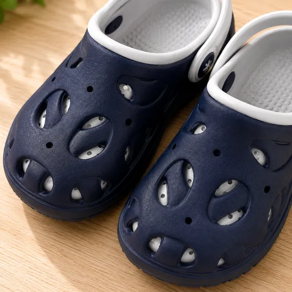 Kids_Lightweight_EVA_Garden_Clogs_|_Breathable_Anti-Slip_Slip-On_Sandals_with_Adjustable_Back_Strap_|_Soft_Cushioned_Casual_Clogs_for_Boys_&_Girls_|_Navy_Blue_&_White