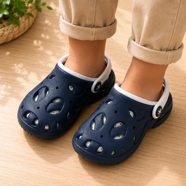Kids_Lightweight_EVA_Garden_Clogs_|_Breathable_Anti-Slip_Slip-On_Sandals_with_Adjustable_Back_Strap_|_Soft_Cushioned_Casual_Clogs_for_Boys_&_Girls_|_Navy_Blue_&_White