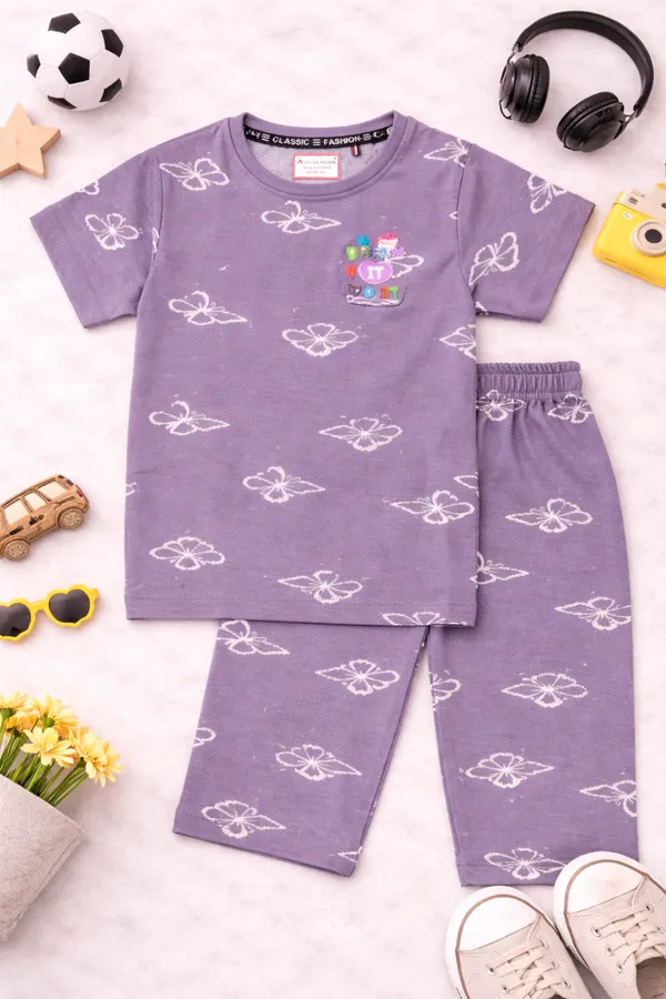 Aura_Moda_Girls_Premium_Jacquard_T-Shirt_&_Capri_Set_(3/4th)_Textured_Stylish_Outfit