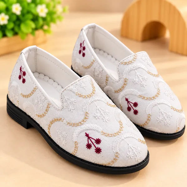 BOYS_KIDS_EMBROIDERED_MOJARI_SHOES