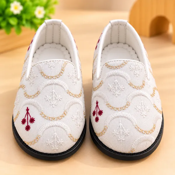 BOYS_KIDS_EMBROIDERED_MOJARI_SHOES