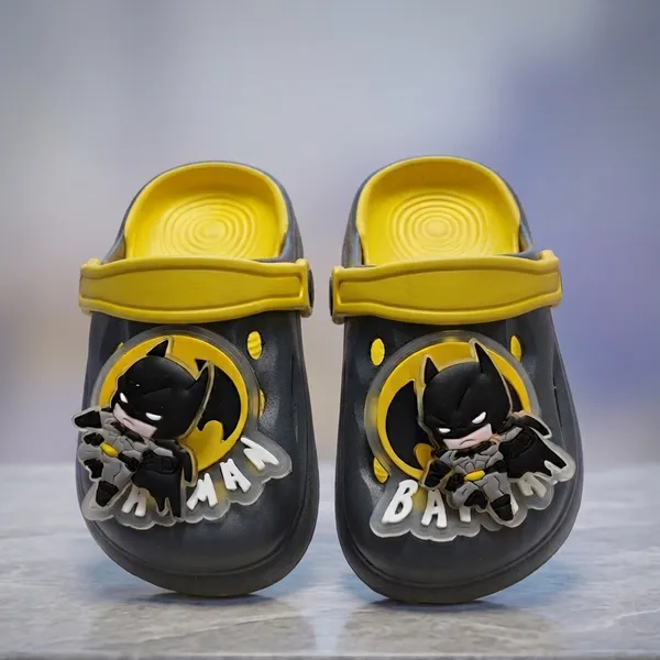 Kids_Lightweight_EVA_Clogs_|_Batman_Theme_Cartoon_Charm_Slip-On_Garden_Clogs_with_Adjustable_Back_Strap_for_Boys_&_Girls