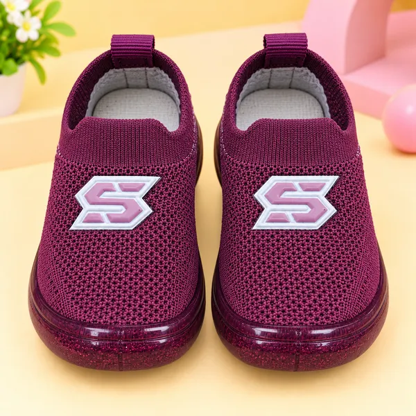 KIDS_MAROON_KNITTED_SLIP-ON_SHOES_WITH_SPORTY_LOGO