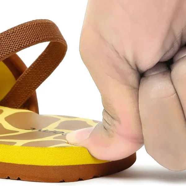 Premium_Giraffe_Artistic_Sliders_-_Yellow_(Unisex)