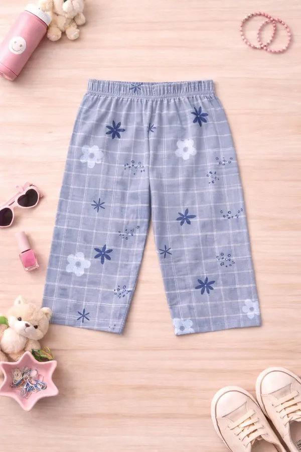 Aura_Moda_Kids_Premium_T-Shirt_&_Capri_Set_(3/4th)_Soft_&_Comfortable_Outfit