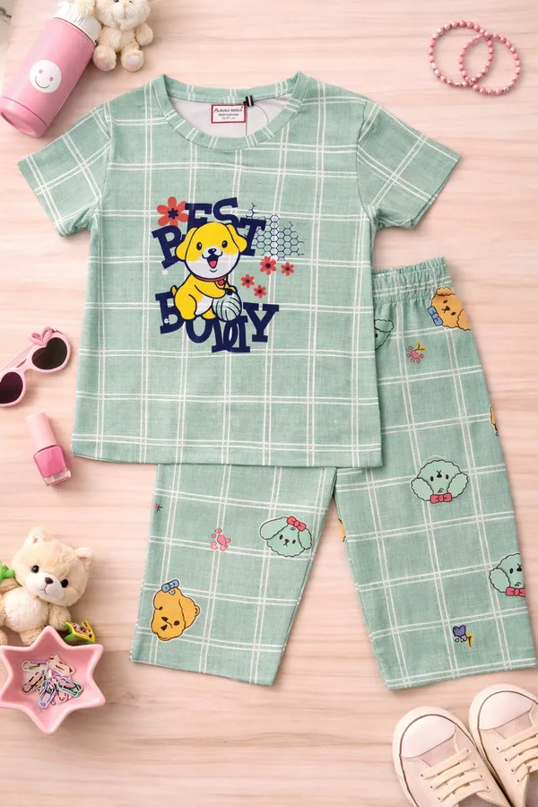 Aura_Moda_Kids_Premium_T-Shirt_&_Capri_Set_(3/4th)_Soft_&_Comfortable_Outfit