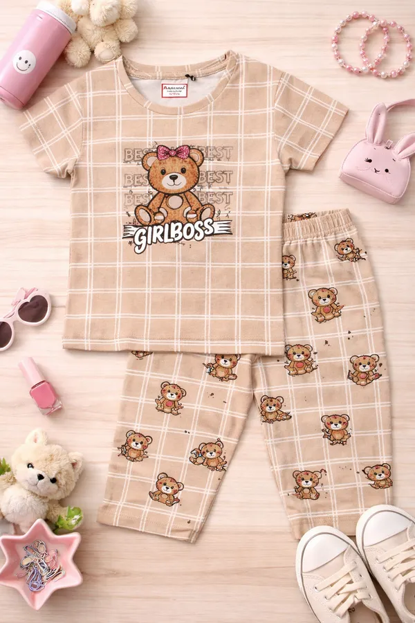 Aura_Moda_Kids_Premium_T-Shirt_&_Capri_Set_(3/4th)_Soft_&_Comfortable_Outfit