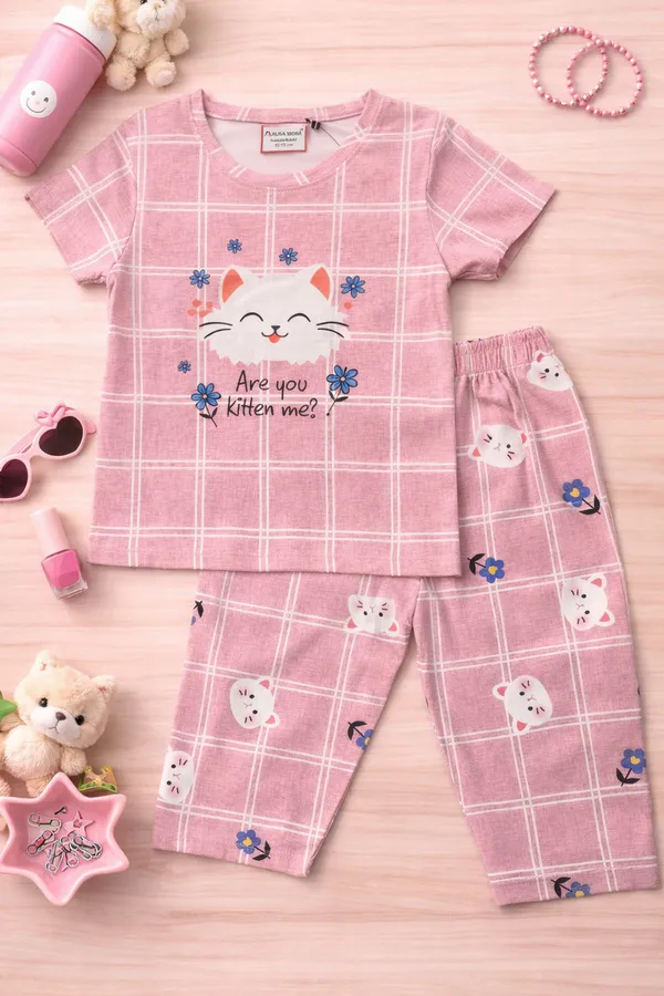 Aura_Moda_Kids_Premium_T-Shirt_&_Capri_Set_(3/4th)_Soft_&_Comfortable_Outfit