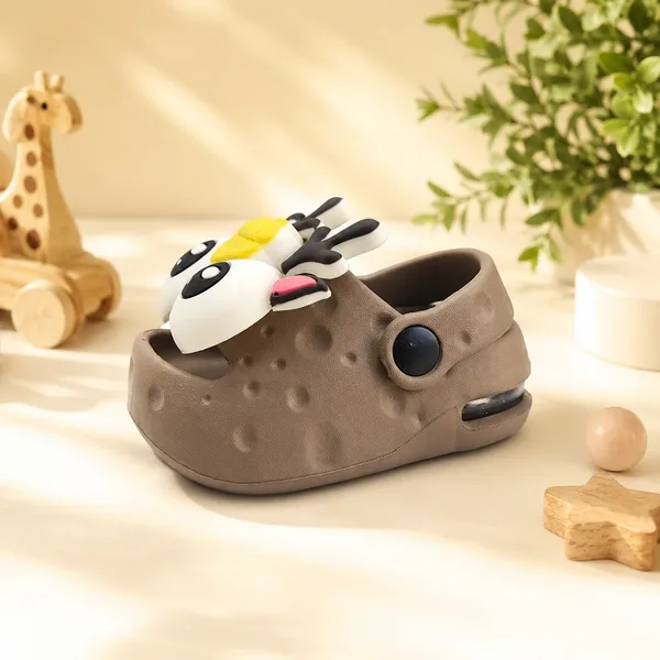 Kids_3D_Reindeer_Cartoon_Clogs_|_Lightweight_EVA_Soft_Slip-On_Sandals_|_Anti-Slip_Casual_Garden_Shoes_for_Boys_&_Girls_|_Brown