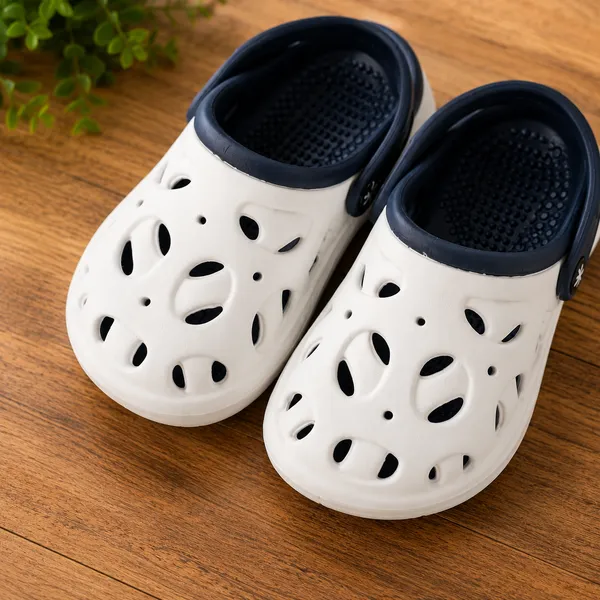 Kids_Lightweight_EVA_Garden_Clogs_|_Breathable_Anti-Slip_Slip-On_Sandals_with_Adjustable_Back_Strap_|_Soft_Cushioned_Casual_Clogs_for_Boys_&_Girls_|_White_&_Navy_Blue