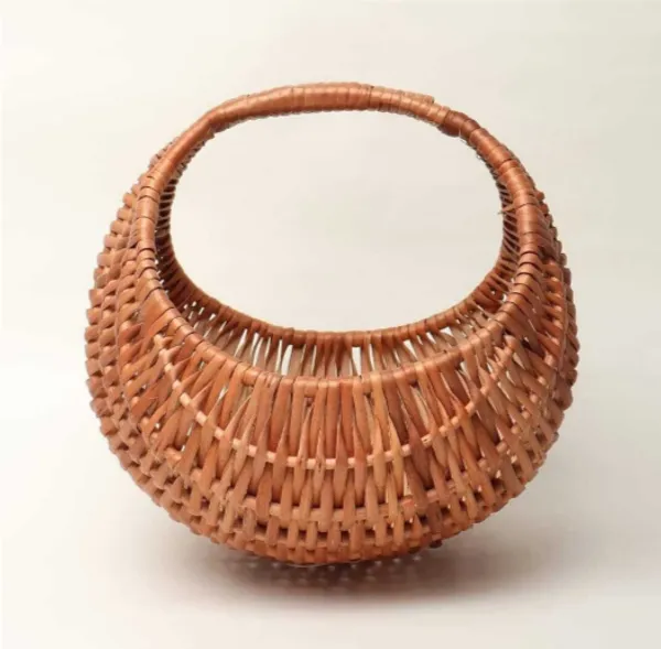 Handwoven_Natural_Kashmiri_Cane_Basket_with_Round_Handle_|_Traditional_Wicker_Tokri_for_Flowers,_Fruits,_Pooja,_Gift_Hampers,_Home_Décor_&_Festive_Decoration