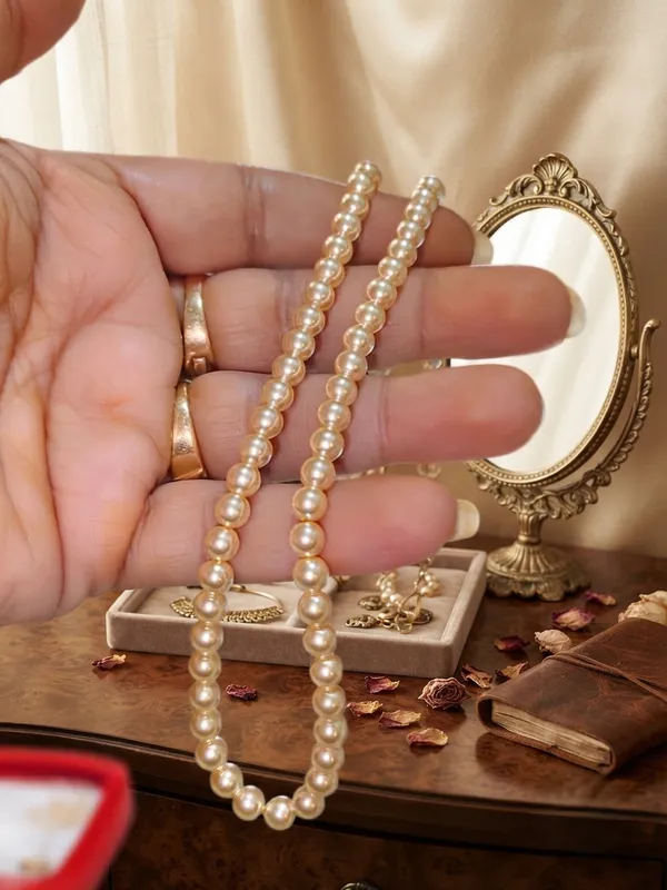 Elegant_Cream_Round_Pearl_String_/_Mala