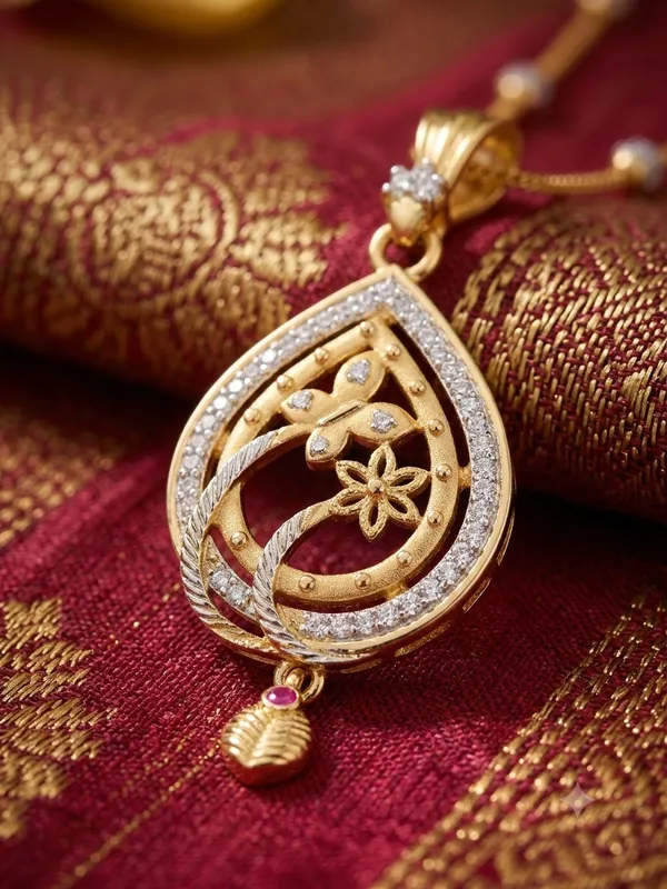 Exquisite_Filigree_Floral_Teardrop_Pendant_&_Studs_Set