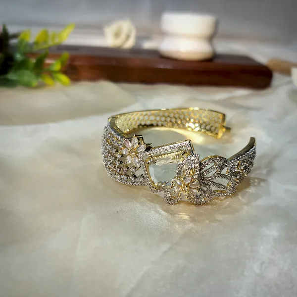 Rhodium_Polished_American_Diamond_Bracelet_for_Women
