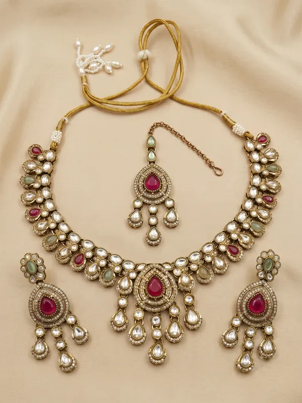 Traditional_Indian_Polki_Kundan_Jewellery_Set_for_Women_–_Wedding_&_Festive_Wear