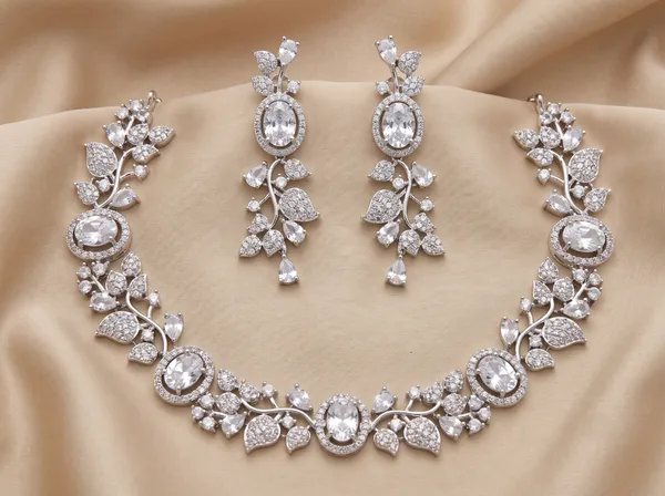 White_Transparent_Doublet_American_Diamond_Highly_Trendy_Nature_inspiring_pattern_Necklace_with_Earring_Set_for_Women