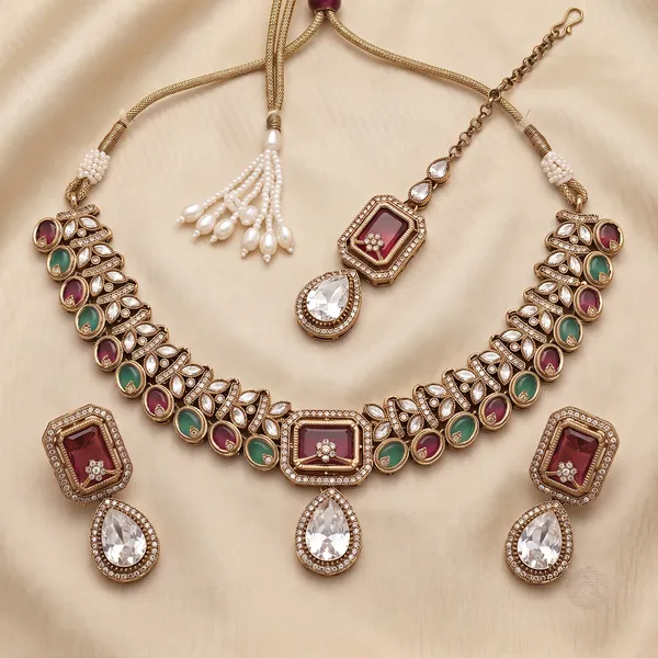 Multicolor_Kundan_Necklace_Set_with_Earrings_&_Maang_Tikka_|_MAS_Jewellers
