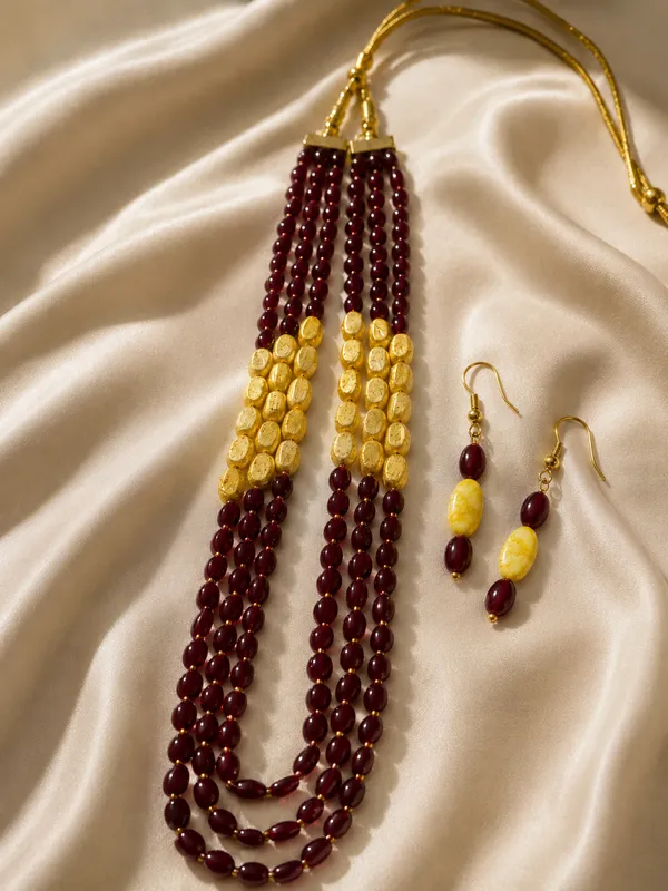 multi-strand_beaded_necklace_(Mala)_and_matching_earring_set_featuring_a_classic_color-blocked_design
