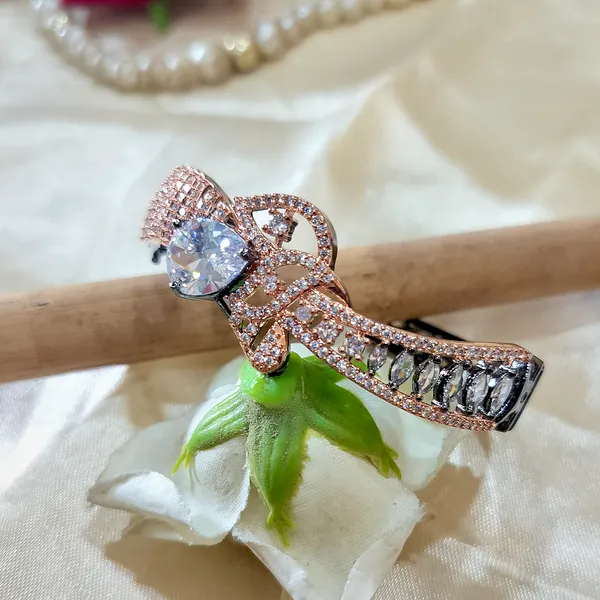 Antique_Polished_American_Diamond_Bracelet_for_Women