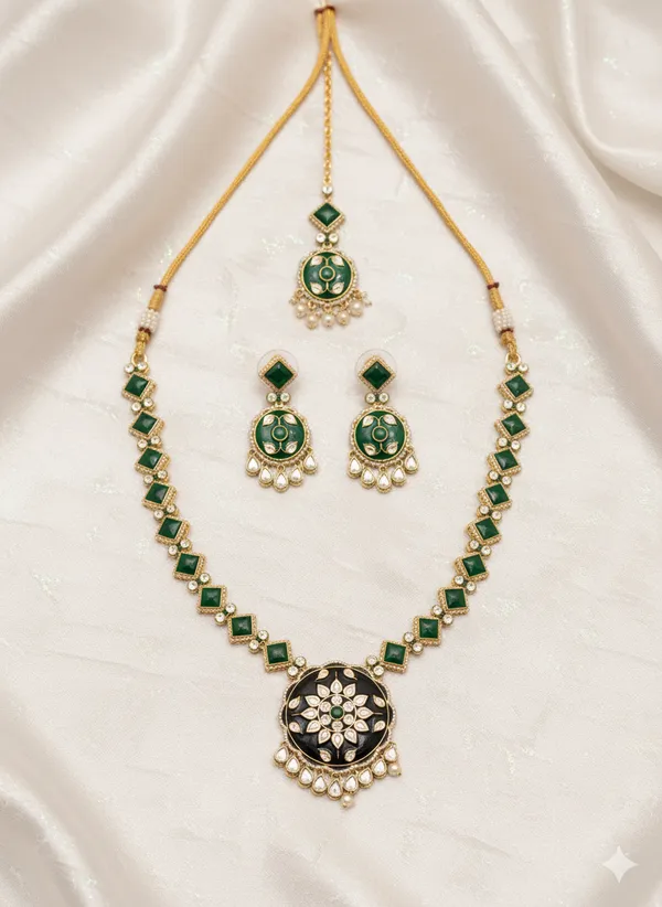 Green_Kundan_Adjustable_Long_Necklace_with_Earrings_and_Maang_Tikka