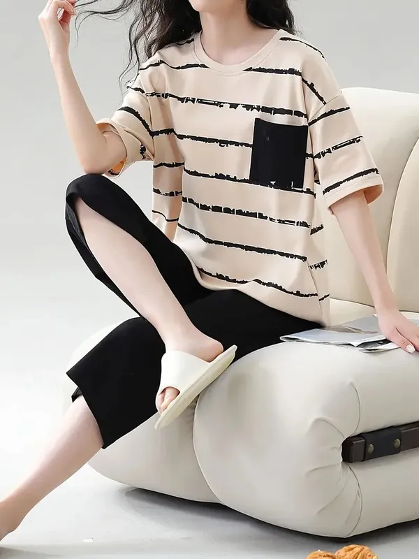 Cream_And_Black_Women__Printed_Loungewear_Set__Striped_T-Shirt_&_Capri_Pants_For_Women