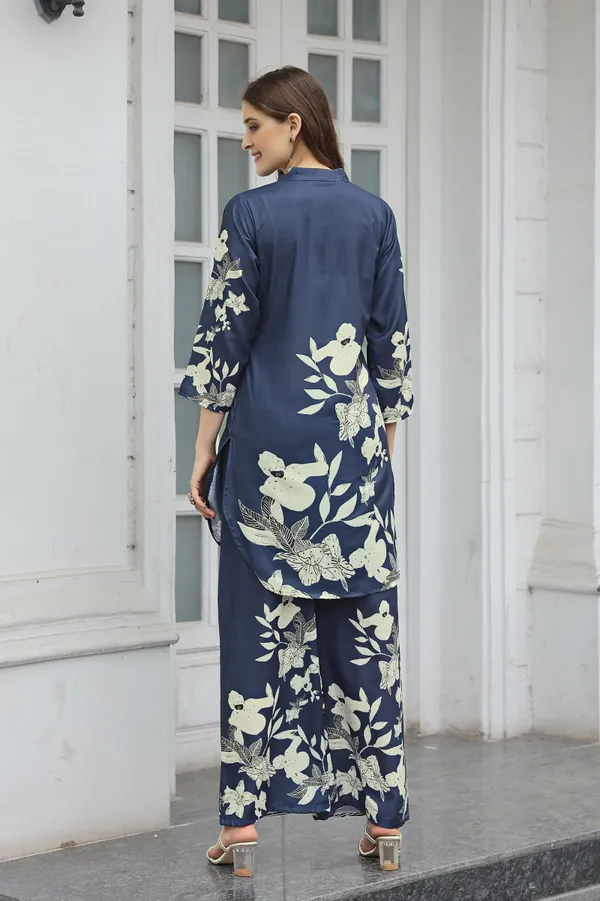 Blue_Women_Elegant_Floral_Printed_Kurta_with_Pants_Set_For_Women