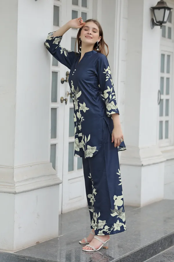 Blue_Women_Elegant_Floral_Printed_Kurta_with_Pants_Set_For_Women