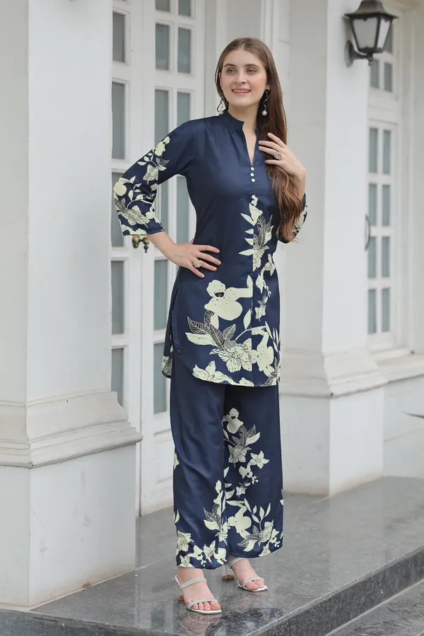 Blue_Women_Elegant_Floral_Printed_Kurta_with_Pants_Set_For_Women