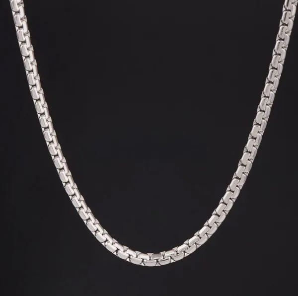 Silver_Stainless_Steel_Premium_&_Elegant_Chain_For_Men
