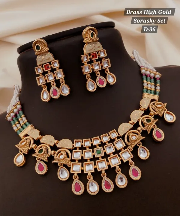 Brass_High_Gold_Sorasky_Set_with_Earrings