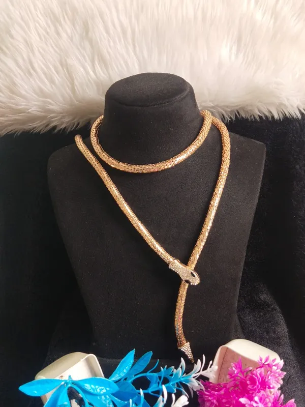 Stone_Studded_Snake_Textured_Multi_style_wearing_with_Magnetic_Closure_necklace