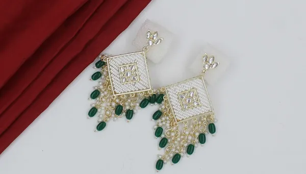 Green_Shaan_Kundan_Moti_Earrings_For_Women