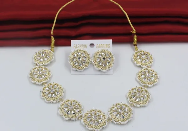 White_Kundan_Moti_Necklace_With_Earrings_For_Women