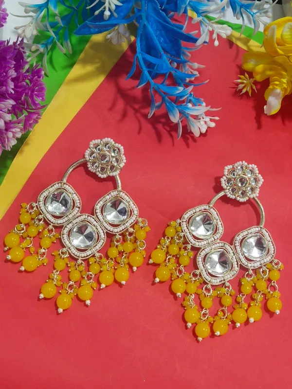 Seher_Luxurious_Kundan_Layered__yellow_Chandbalis
