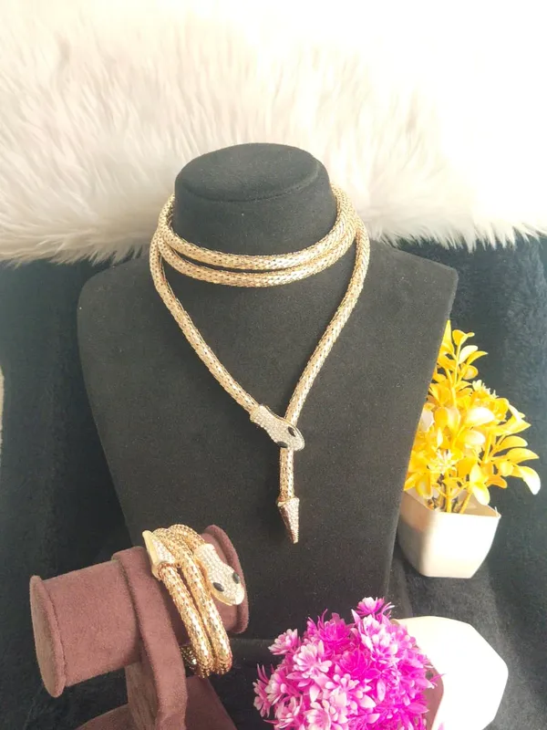 Combo_stone_studded_snake_bracelet_with_multi_purpose_use_necklace