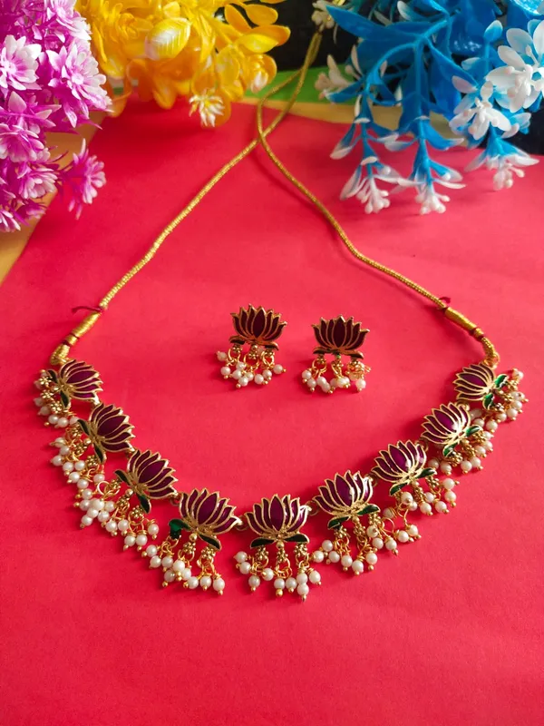 9_Lotus_Temple_Motif_Necklace_Set_with_earrings_-_Maroon