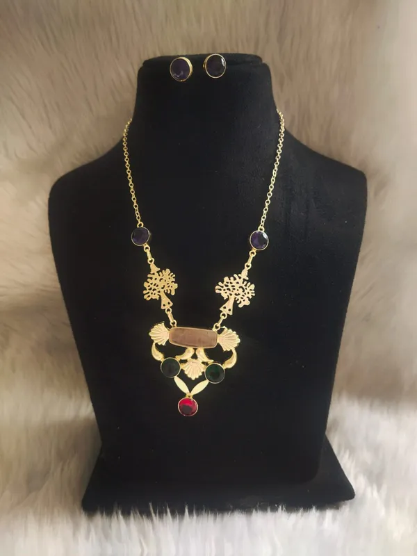 Green_&_Red_&_Purple_Indowestern_Fusion_Necklace_With_Quartz_Stone_Brass_Earrings_For_Women