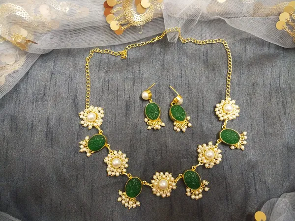 Green_&_White_Beeds_Raw_Stone_Moti_Carving_Necklace_With_Earrings_For_Women
