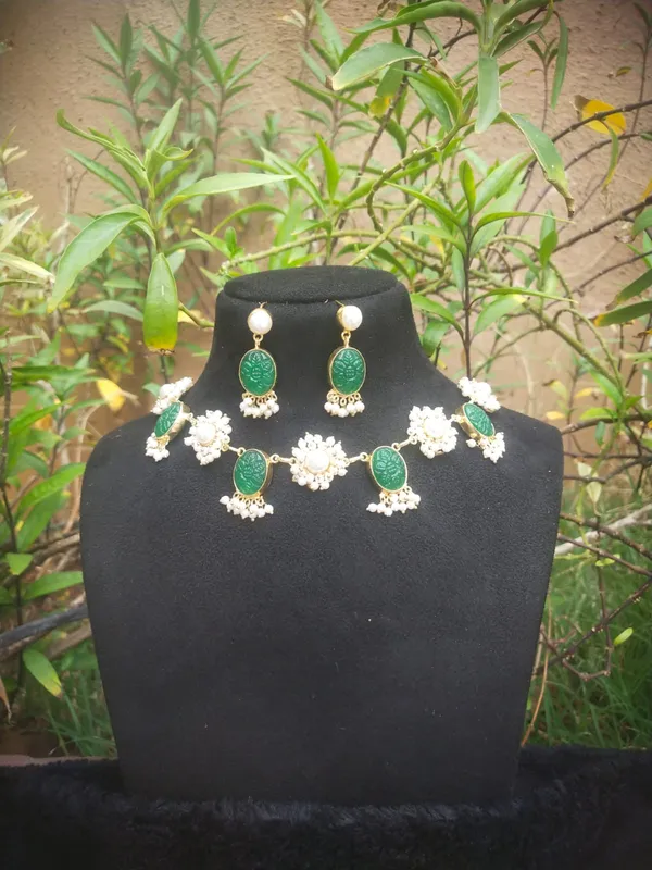 Green_&_White_Beeds_Raw_Stone_Moti_Carving_Necklace_With_Earrings_For_Women