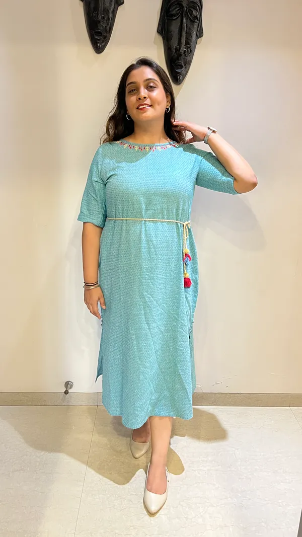 Green_Handloom_Cotton_Dobby_Tassel_For_Women