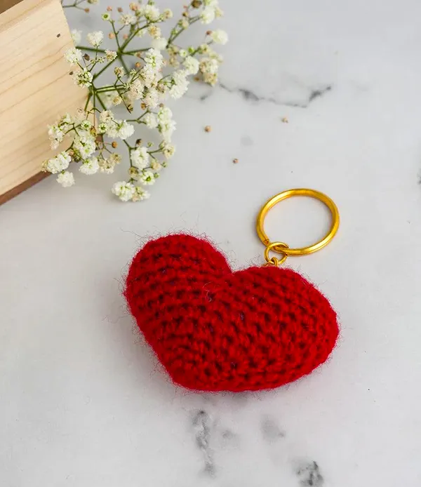 Red_Woolen_Handmade_Premium_Quality_Heart_Keychain