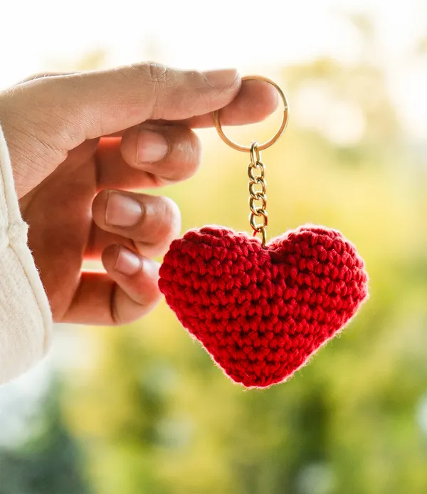 Red_Woolen_Handmade_Premium_Quality_Heart_Keychain