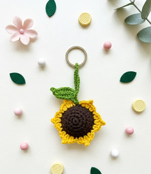 Yellow_Woolen_Handmade_Premium_Quality_Sunflower_Keychain