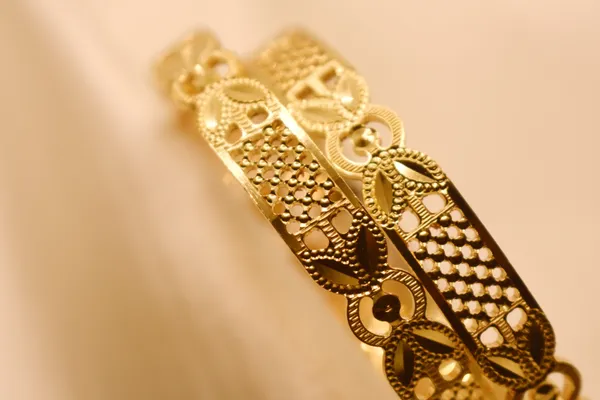Gold_Plated_Brass_And_Gold_Floral_Engraved_Design_Bangle_For_Women_(400_mg_Gold)
